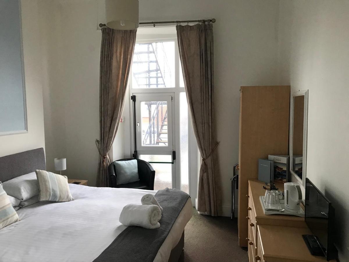 The Oasis Hotel ランディドノー エクステリア 写真